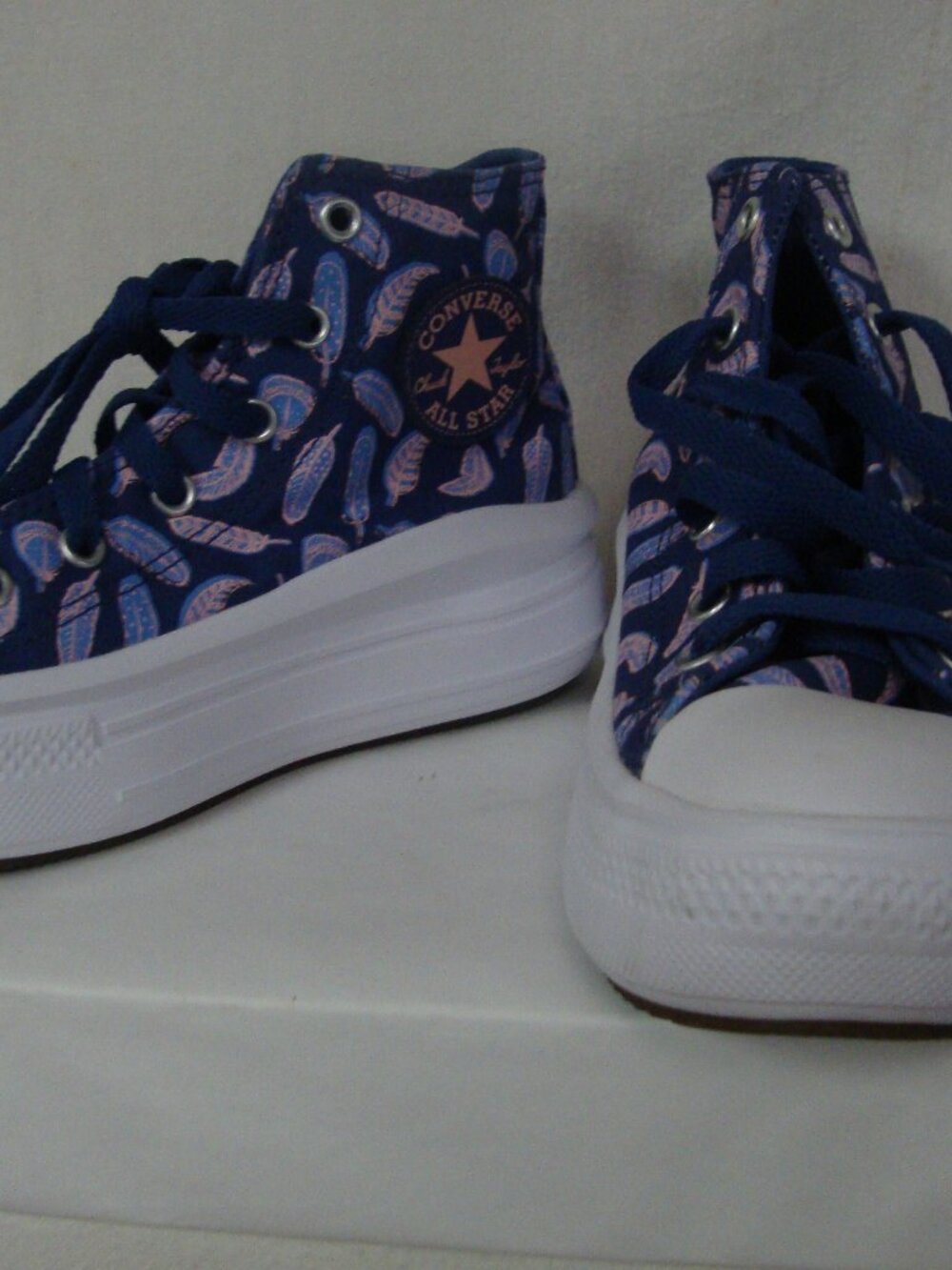Converse All Star Feather High Tops Shoes Youth 1 NEW